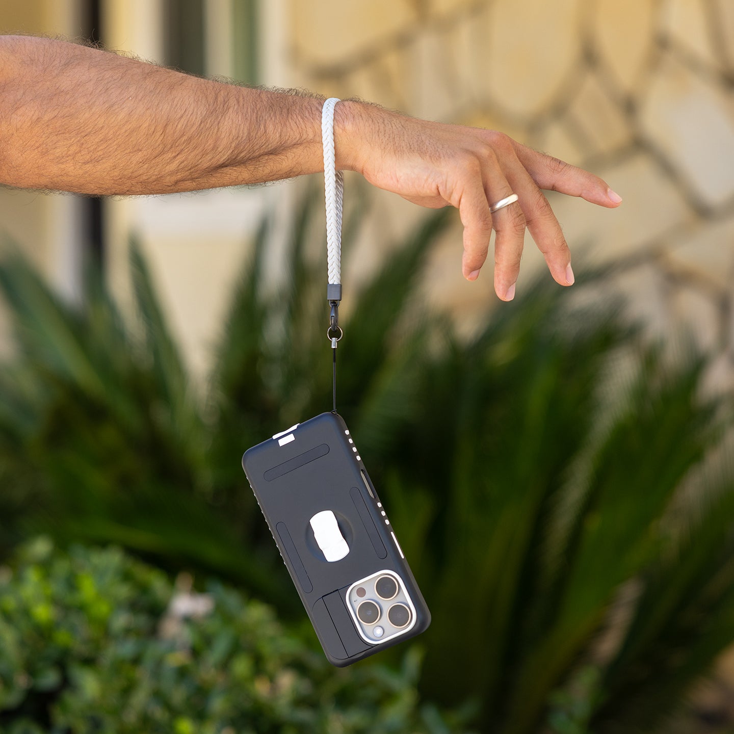 wriststrap-hang | WSTRP-WT